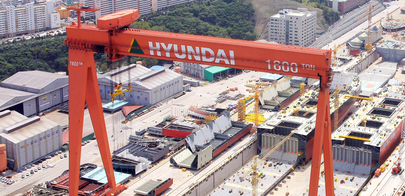 1600 ton Goliath Crane for HHI